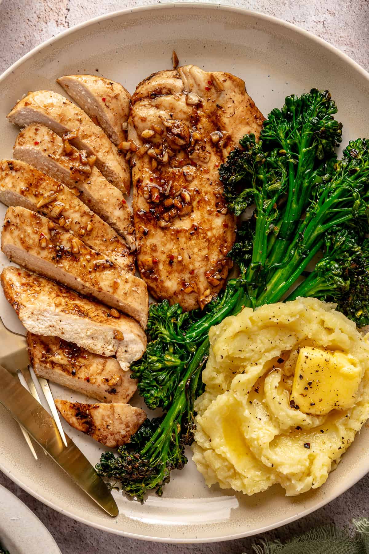 Grilled Chicken and Mashed Pot